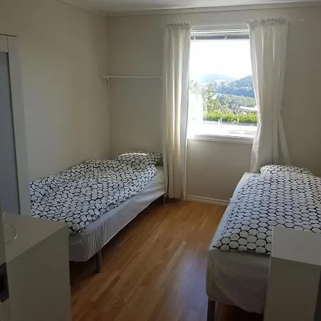 Large Detached House, New Pool Our 24, 1-4 Families 빌라
